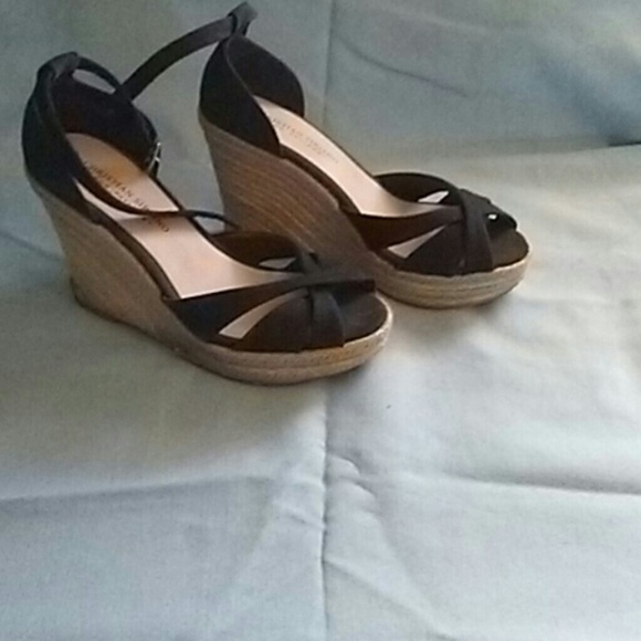 Shoes - Picture 7 of 8